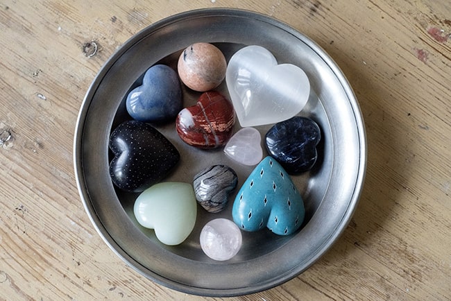 Healing Crystals - Crystal Hearts and Crystal Spheres - Image Source: marsjo / Pixabay