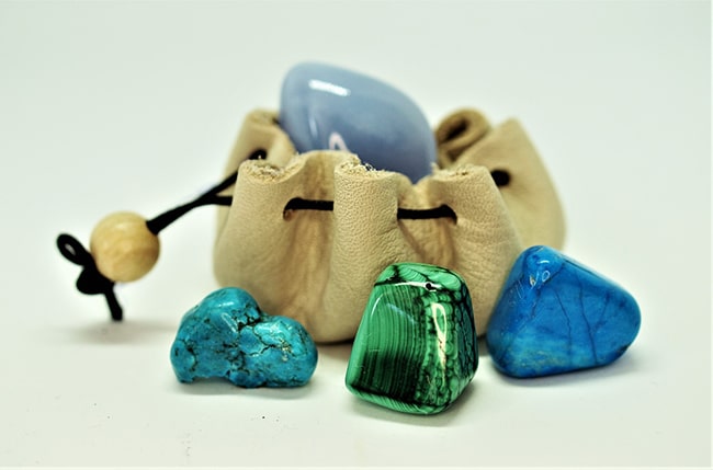 Tumbled Stones Intention Bags / Image by Sue Rickhuss from Pixabay 